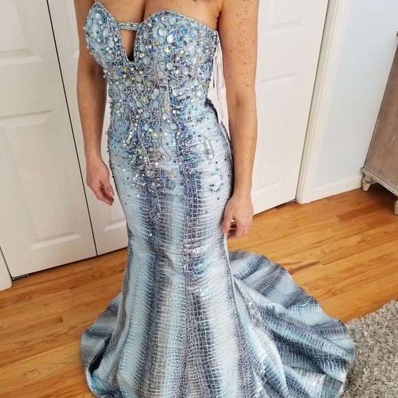 Jovani Dresses & Skirts - NWT Jovani Mermaid Gown